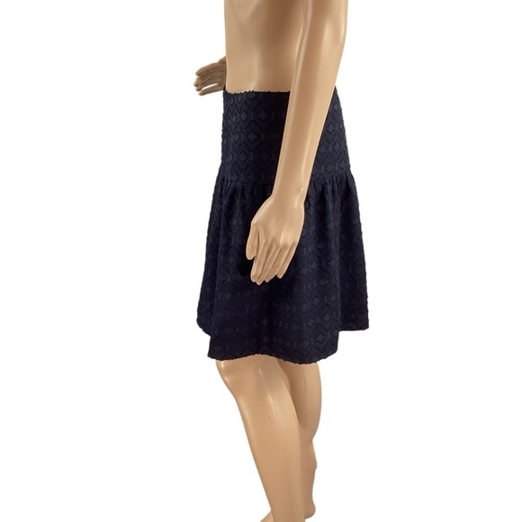 Ann Taylor Navy Textured Mini Skirt Flared Lined Back Zip Size 4 - Picture 4 of 7